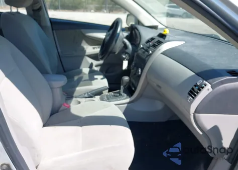 2013 Toyota Corolla L z USA, uszkodzony, nr VIN 2T1BU4EE3DC112800